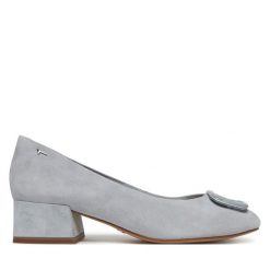Czółenka Tamaris. Niebieskie czółenka damskie Tamaris, bez wzorów, bez obcasa, bez zapięcia. Za 379.99 zł.