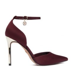 Szpilki Nine West. Czerwone szpilki damskie Nine West, bez wzorów, bez obcasa, bez zapięcia. Za 249.99 zł.