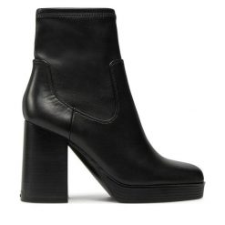 Botki Aldo. Czarne botki damskie Aldo, bez obcasa, na słupku, bez zapięcia. Za 529.99 zł.