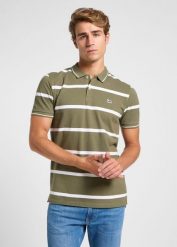 MESKA KOSZULKA LEE PIQUE POLO MERCANTILE GREEN STRIPE 112363858. Zielone koszulki polo męskie Lee, l, bez wzorów, bez ramiączek. Za 79.99 zł.