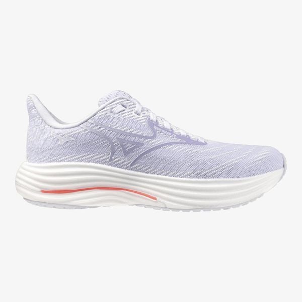 Buty do biegania damskie Mizuno Wave Rider 29. Białe obuwie sportowe damskie Mizuno, bez wzorów, do biegania, mizuno wave. Za 549.99 zł.