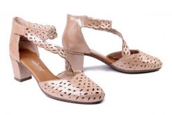 RIEKER 41055-62 beige, sandały damskie. Brązowe sandały damskie Rieker, w ażurowe wzory, bez obcasa, na obcasie, bez zapięcia. Za 319.90 zł.