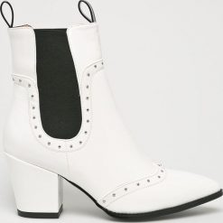 Public Desire - Botki. Szare kozaki damskie Public Desire, z materiału, bez obcasa, na obcasie. W wyprzedaży za 159.90 zł.