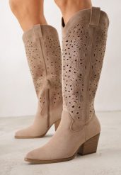 Ciemnobeżowe Kozaki Kowbojki na Stożku z Ażurową Cholewką Uria. Brązowe kozaki damskie Born2be, z jeansu, bez obcasa, na obcasie. Za 179.99 zł.