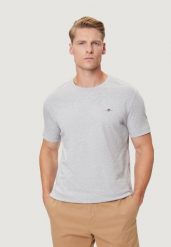 Koszulka crop top Mężczyzna GANT REG SHIELD SS T-SHIRT. Białe t-shirty męskie GANT, m, bez wzorów, z bawełny, eleganckie, bez kołnierzyka. Za 204.50 zł.
