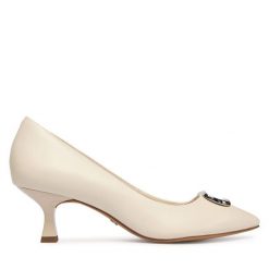 Czółenka Tamaris. Białe czółenka damskie Tamaris, bez wzorów, bez obcasa, bez zapięcia. Za 409.99 zł.