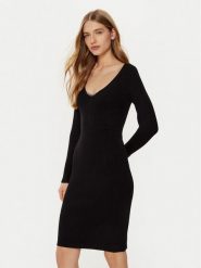 Guess Sukienka dzianinowa W5RK07 Z2YJ2 Czarny Regular Fit. Czarne sukienki damskie Guess, m, z aplikacjami, z dzianiny, bez kołnierzyka, bez ramiączek. W wyprzedaży za 319.99 zł.