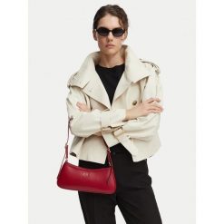 Torebka Calvin Klein. Czerwone torebki do ręki damskie Calvin Klein, bez wzorów, klasyczne, bez dodatków. Za 368.99 zł.