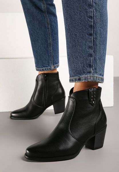 Czarne Botki Kowbojki na Obcasie Ozdobione Napami Zinnirae. Czarne botki damskie Born2be, na zimę, z jeansu, eleganckie, bez obcasa, na obcasie, bez zapięcia. Za 129.99 zł.