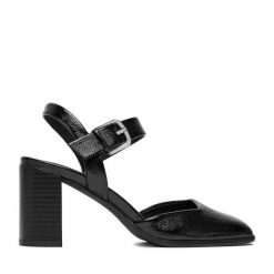 Półbuty JENNY. Czarne półbuty damskie Jenny, bez wzorów, bez obcasa, na obcasie, bez zapięcia. Za 139.99 zł.