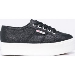Superga - Tenisówki. Trampki i tenisówki damskie marki Superga. W wyprzedaży za 159.90 zł.