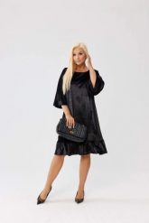 Welurowa sukienka Carina z falbankami - elegancja i kobiecy szyk PLUS SIZE XXL OVERSIZE JESIEŃ. Sukienki damskie Moda Size Plus Iwanek, na imprezę, na jesień, plus size, bez wzorów, z dzianiny, eleganckie, bez kołnierzyka, plus size, bez ramiączek, mini, oversize. Za 289.90 zł.