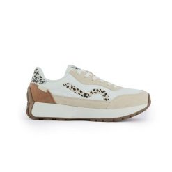 Damskie buty sportowe Marine Heritage II. Brązowe obuwie sportowe damskie Regatta, bez wzorów, z zamszu. Za 159.99 zł.