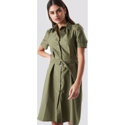 NA-KD Trend Sukienka koszulowa z paskiem - Green. Sukienki damskie marki NA-KD Trend. Za 121.95 zł.