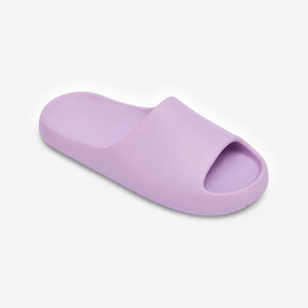 Klapki basenowe Decathlon 500 Style. Brązowe klapki damskie Decathlon, z materiału. Za 59.99 zł.