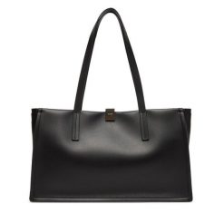 Torebka Calvin Klein. Czarne torebki do ręki damskie Calvin Klein, bez wzorów, klasyczne, bez dodatków. Za 769.99 zł.