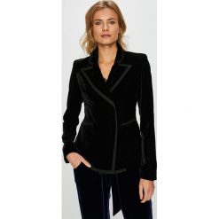 Guess Jeans - Żakiet Veronica. Żakiety damskie marki Guess Jeans. W wyprzedaży za 499.90 zł.