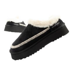 Buty damskie Wrangler Connie Slip-On ocieplane wsuwane. Czarne trampki i tenisówki damskie Wrangler, bez wzorów, z materiału, bez zapięcia. Za 198.90 zł.