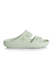 Crocs Klapki Classic Floral Cutout Sandal 210966 Zielony. Zielone klapki damskie Crocs, bez wzorów, z tworzywa sztucznego, bez obcasa. Za 129.99 zł.
