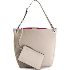 Torebka KARL LAGERFELD - 91KW3025 Taupe. Brązowe torebki do ręki damskie marki KARL LAGERFELD, bez wzorów, ze skóry, klasyczne. Za 1,349.00 zł.