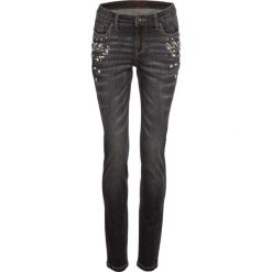 Dżinsy z aplikacją z perełek bonprix szary denim. Jeansy damskie marki bonprix. Za 124.99 zł.
