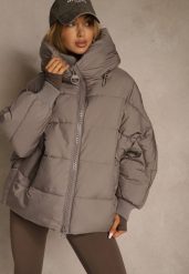 Ciemnobeżowa Oversizowa Kurtka Puffer z Kaputrem Mevenassa. Brązowe kurtki damskie Renee, l, bez wzorów, z dzianiny, bez kaptura. Za 309.99 zł.