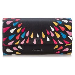 Desigual Portfel Damski Czarny Tears Splatter Reversible. Portfele damskie marki Desigual. W wyprzedaży za 255.00 zł.