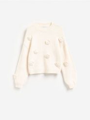 Sweter z kwiatową aplikacją - kremowy. Białe swetry damskie Reserved, l, z aplikacjami, z dzianiny, bez kołnierzyka, bez ramiączek, bez kaptura. Za 149.99 zł.
