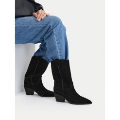 Kowbojki Badura. Czarne botki damskie Badura, bez obcasa, na słupku, bez zapięcia. Za 299.99 zł.