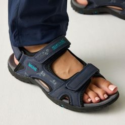 Damskie lekkie sandały Haris. Fioletowe sandały damskie Regatta, trekkingowe. Za 268.00 zł.