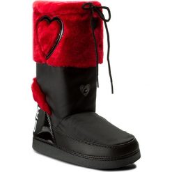 Śniegowce LOVE MOSCHINO - JA24232G04JK200B Rosso. Śniegowce i trapery damskie marki Love Moschino. W wyprzedaży za 389.00 zł.