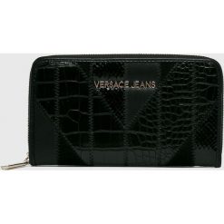 Versace Jeans - Portfel. Portfele damskie marki Versace Jeans. W wyprzedaży za 269.90 zł.