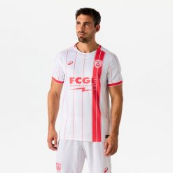 Koszulka piłkarska Kipsta AS Nancy Lorraine 26/27 domowa. Czerwone koszulki sportowe męskie KIPSTA, m, bez wzorów, z materiału, bez kołnierzyka, bez ramiączek, do piłki nożnej. Za 319.99 zł.
