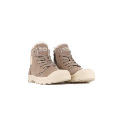 Buty sportowe Sneakersy damskie, Palladium Pampa Hi Zip WL. Brązowe obuwie sportowe damskie Palladium, bez wzorów, z nubiku, trekkingowe. Za 494.20 zł.