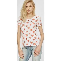 Only - Top Happy Isa. Białe t-shirty damskie Only, l, bez wzorów, z bawełny, casualowe, bez kołnierzyka. W wyprzedaży za 27.90 zł.