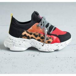 SHELOVET Buty Sportowe Leopard Print. Czerwone obuwie sportowe damskie SHELOVET, bez wzorów. W wyprzedaży za 119.00 zł.