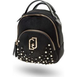 PLECAK LIU JO. Czarne plecaki damskie Liu Jo, z aplikacjami, ze skóry ekologicznej, eleganckie. Za 559.00 zł.