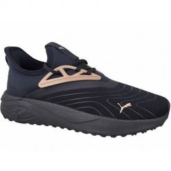 Buty do chodzenia damskie Puma Pacer Beauty. Czarne obuwie sportowe damskie Puma, bez wzorów, z gumy, trekkingowe. Za 369.00 zł.