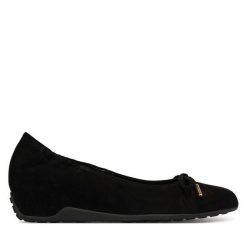 Półbuty HÖGL. Czarne półbuty damskie HÖGL, bez wzorów, bez obcasa, na koturnie, bez zapięcia. Za 699.99 zł.