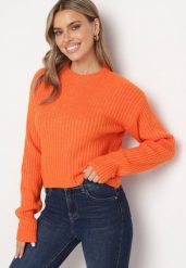 Pomarańczowy Sweter o Pudełkowym Kroju z Prążkowanym Tłoczeniem Omelis. Brązowe swetry damskie Born2be, m, bez wzorów, z jeansu, eleganckie, bez kołnierzyka, bez ramiączek, długie, bez kaptura. Za 99.99 zł.