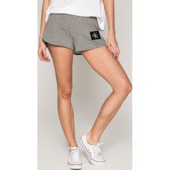 Calvin Klein Jeans - Szorty. Szorty damskie marki Calvin Klein Jeans. W wyprzedaży za 179.90 zł.