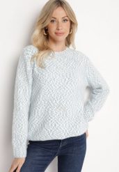 Jasnoniebieski Klasyczny Sweter z Wełną Stinella. Niebieskie swetry damskie Born2be, na zimę, m, z aplikacjami, z jeansu, eleganckie, bez kołnierzyka, bez ramiączek, długie, bez kaptura. Za 54.99 zł.