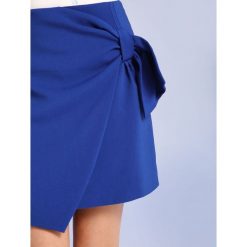 MINI SPÓDNICZKA DAMSKA GŁADKA. Spódnice damskie marki TOP SECRET. W wyprzedaży za 49.99 zł.