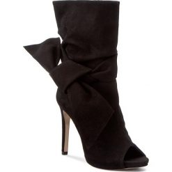 Botki SIMPLE - Gina DBH399-W83-4900-9900-0 99. Czarne botki damskie Simple, ze skóry, bez obcasa, na obcasie. W wyprzedaży za 369.00 zł.