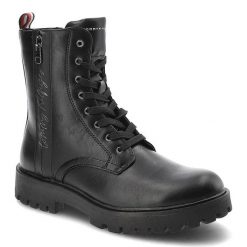 Czarne Botki Tommy Hilfiger Modne Buty Damskie. Czarne kozaki damskie Tommy Hilfiger, z materiału, bez obcasa, na płaskiej podeszwie. Za 439.00 zł.