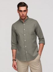 Męska koszula lniana ze stójką i kieszenią REGULAR FIT – khaki V6. Brązowe koszule męskie Ombre Clothing, na lato, m, bez wzorów, z bawełny, biznesowe, bez kołnierzyka, bez ramiączek. Za 215.99 zł.