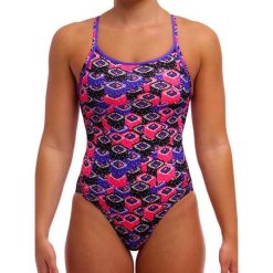 Strój kąpielowy jednoczęściowy FUNKITA Mushi Sushi - Diamond Back. Fioletowe kostiumy jednoczęściowe damskie FUNKITA, s, bez wzorów, sportowe, do pływania. Za 259.00 zł.