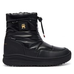 Śniegowce Tommy Hilfiger. Czarne śniegowce dziewczęce Tommy Hilfiger, bez zapięcia. Za 559.99 zł.