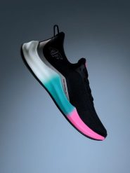 4F Buty treningowe STEP CONTROL 1.0 damskie - czarne 39. Czarne obuwie sportowe damskie 4f, bez wzorów, z gumy, do biegania. Za 229.99 zł.