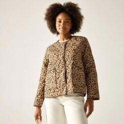 Kurtka pikowana Mira dla kobiet. Brązowe kurtki damskie Regatta, bez wzorów, z poliesteru, bez kaptura. W wyprzedaży za 308.00 zł.